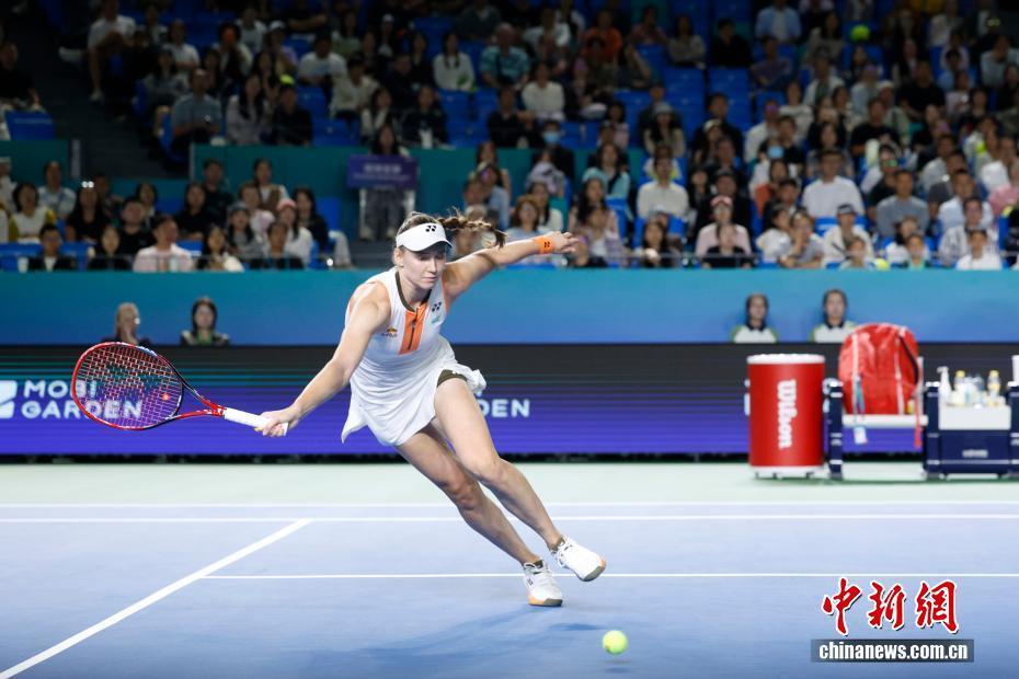 娜捧杯, 图为莱巴金 娜捧杯, 图为莱巴金