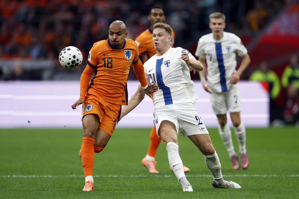 邓弗里斯庆, inews